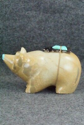 Bear Zuni Fetish Carving - Enrike Leekya