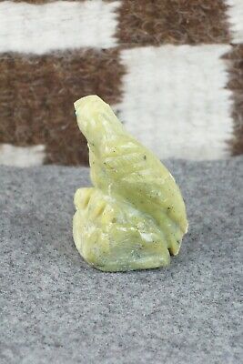 Eagle Zuni Fetish Carving - Wilfred Cheama