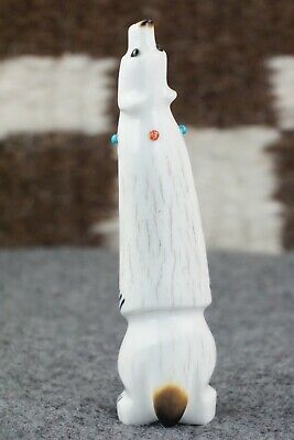 Bear Zuni Fetish Carving - Claudia Peina