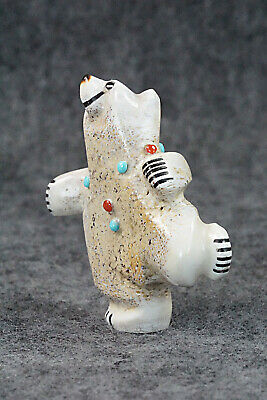 Bear Zuni Fetish Carving - Claudia Peina