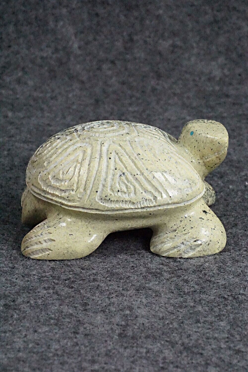 Turtle Zuni Fetish Carving - Nelson Yatsattie