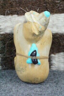Bear Zuni Fetish Carving - Enrike Leekya
