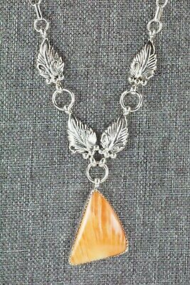 Spiny Oyster & Sterling Silver Necklace - Verley Betone
