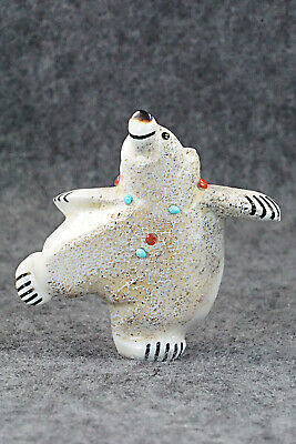 Bear Zuni Fetish Carving - Claudia Peina