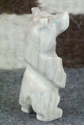 Bear Zuni Fetish Carving - Allison White