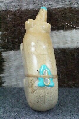 Bear Zuni Fetish Carving - Enrike Leekya