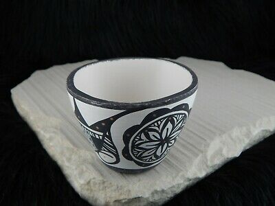 Zuni Pottery - Darla Westika - Zuni Handmade Pottery - Native American - High Lonesome Trading