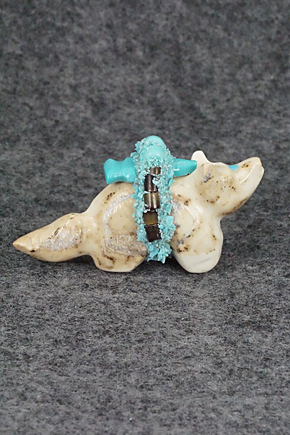 Wolf Zuni Fetish Carving - Marvelita Phillips