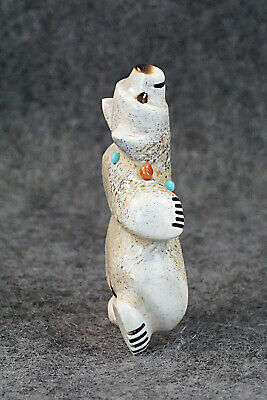 Bear Zuni Fetish Carving - Claudia Peina