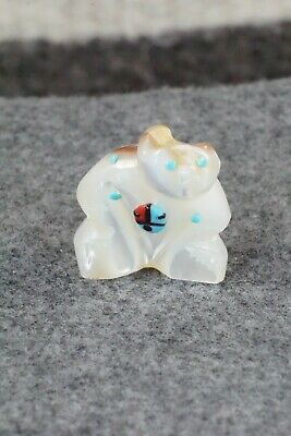 Bear Zuni Fetish Carving - Danette Laate