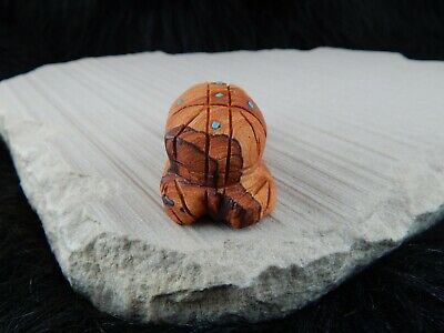 Turtle Zuni Fetish Carving - Louise Ponchuella - High Lonesome Trading