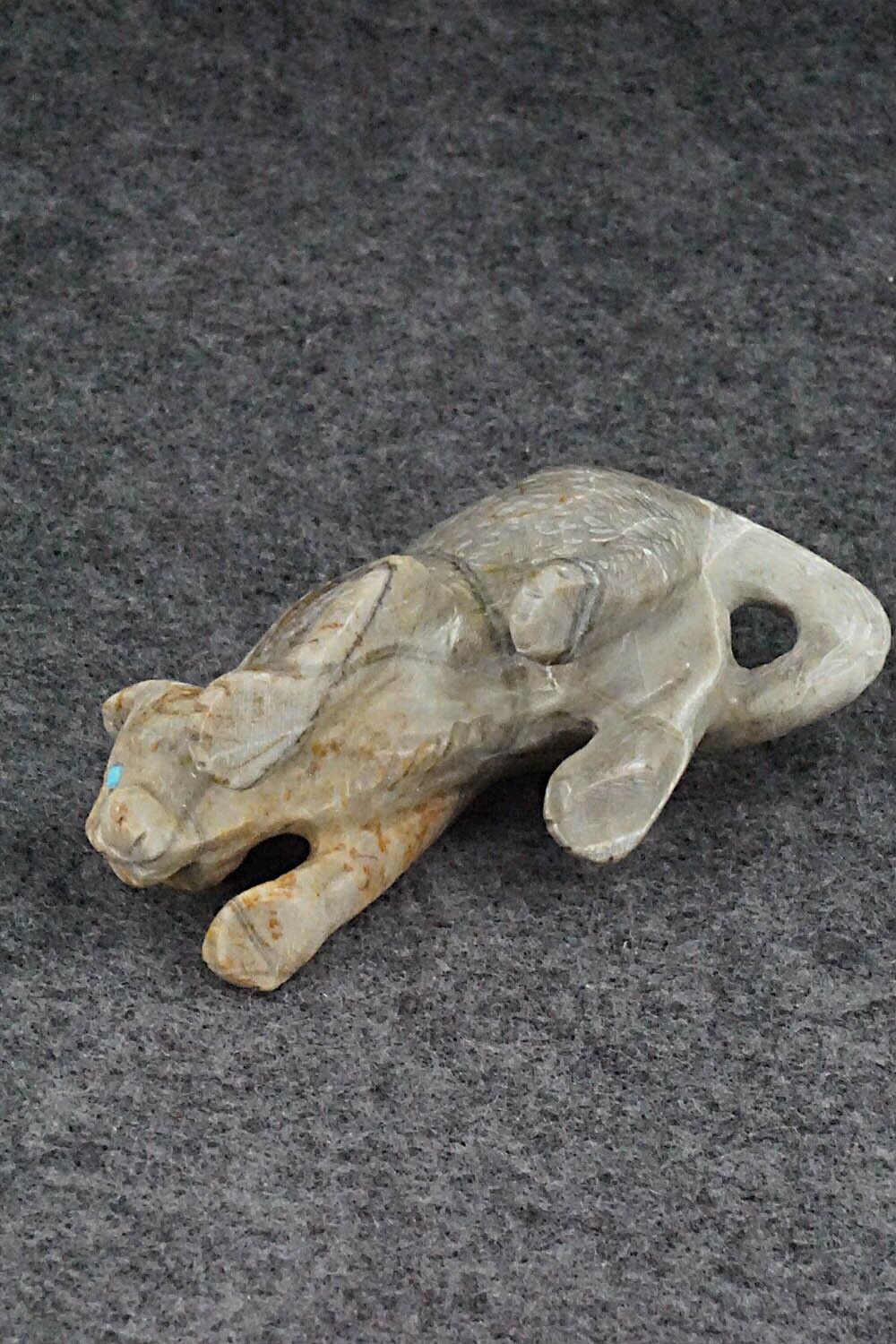 Mountain Lion Zuni Fetish Carving - Wilfred Cheama