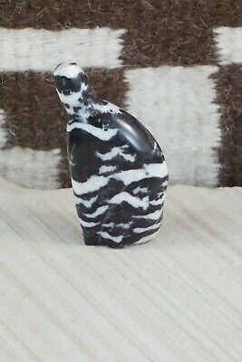 Bear Zuni Fetish Carving - Daphe Quam