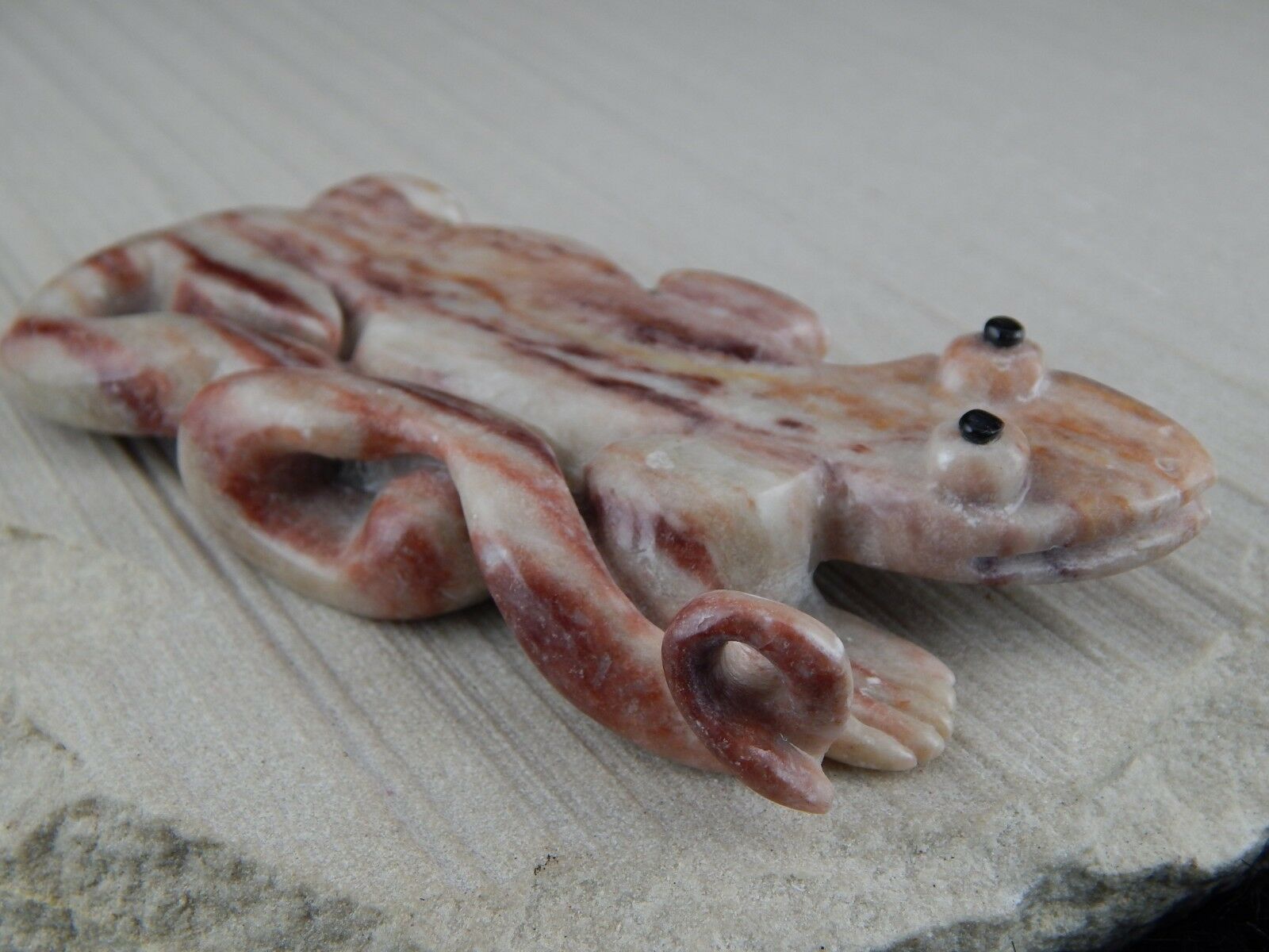 Lizard Zuni Fetish Carving - Lance Deysee - High Lonesome Trading