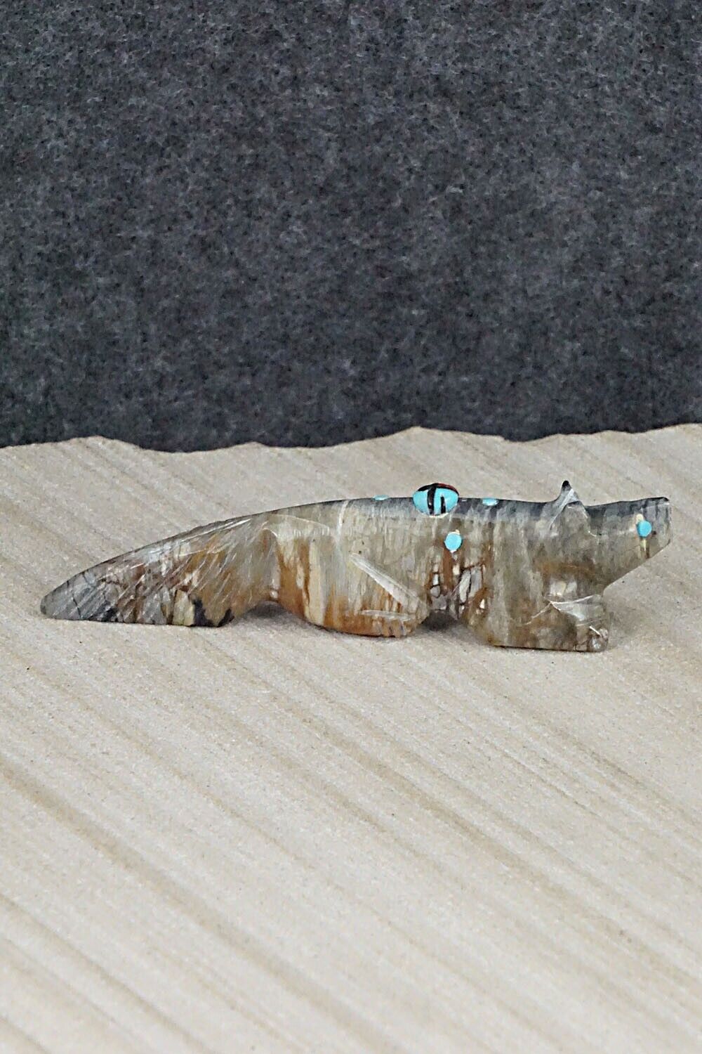 Wolf Zuni Fetish Carving - Danette Laate