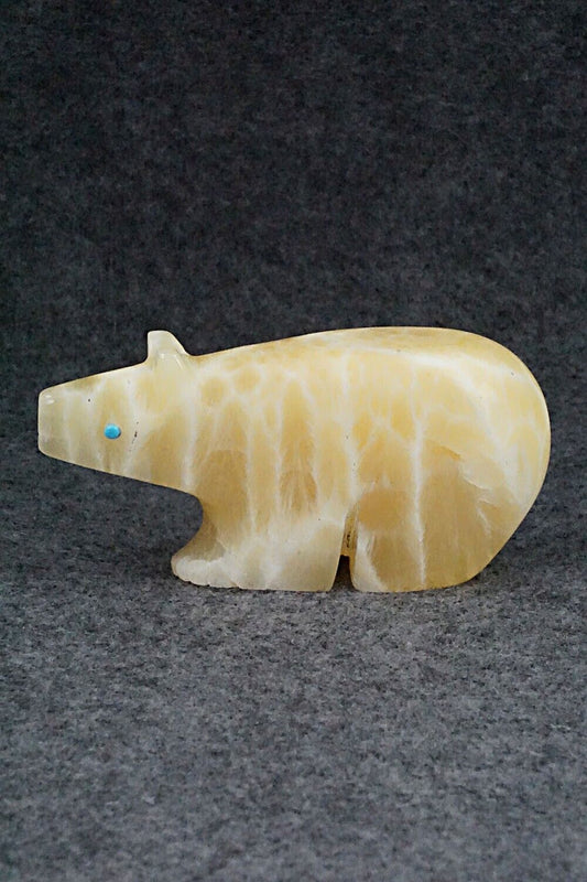 Bear Zuni Fetish Carving - Ronnie Lunasee