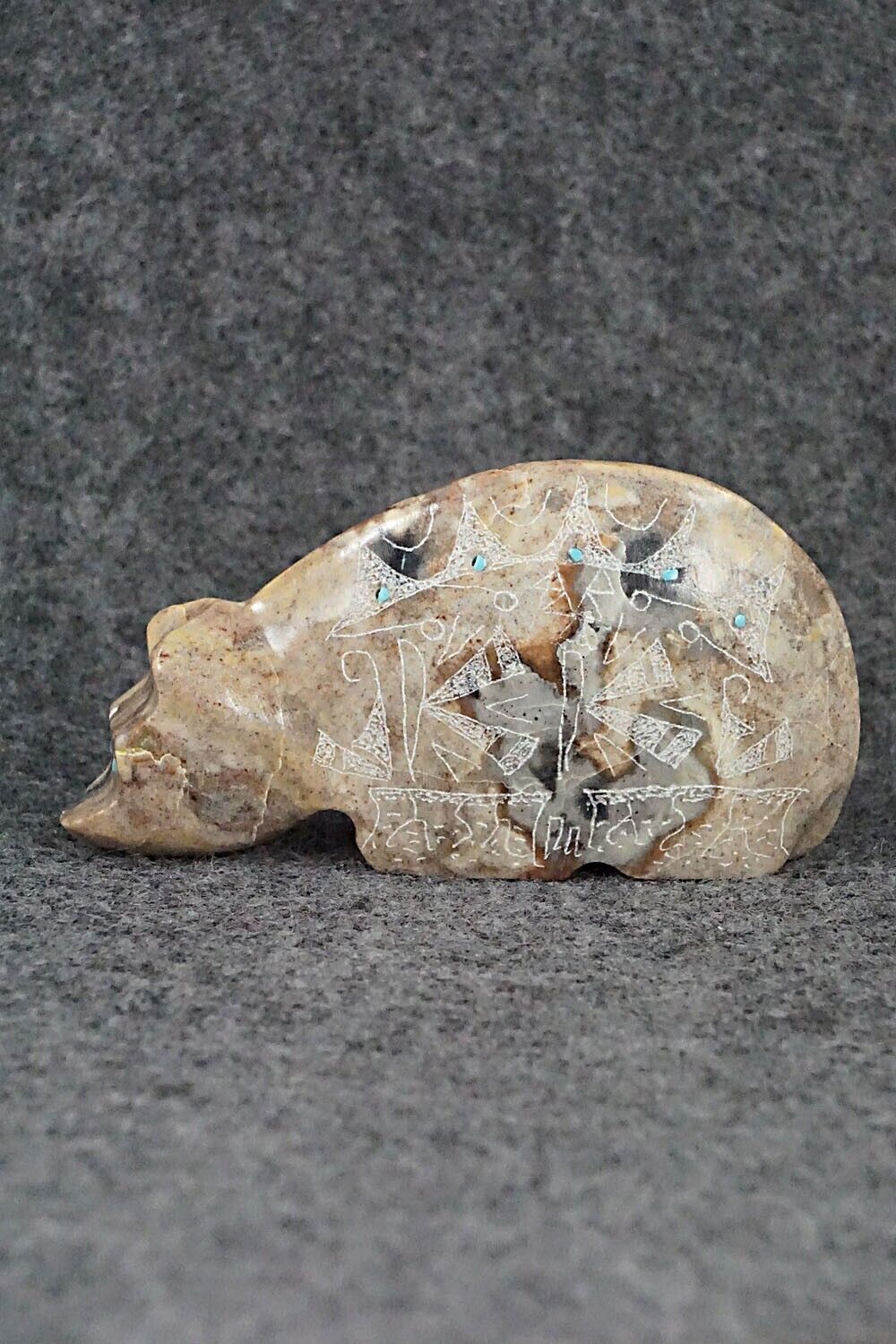 Bear Zuni Fetish Carving - Gerald Peina