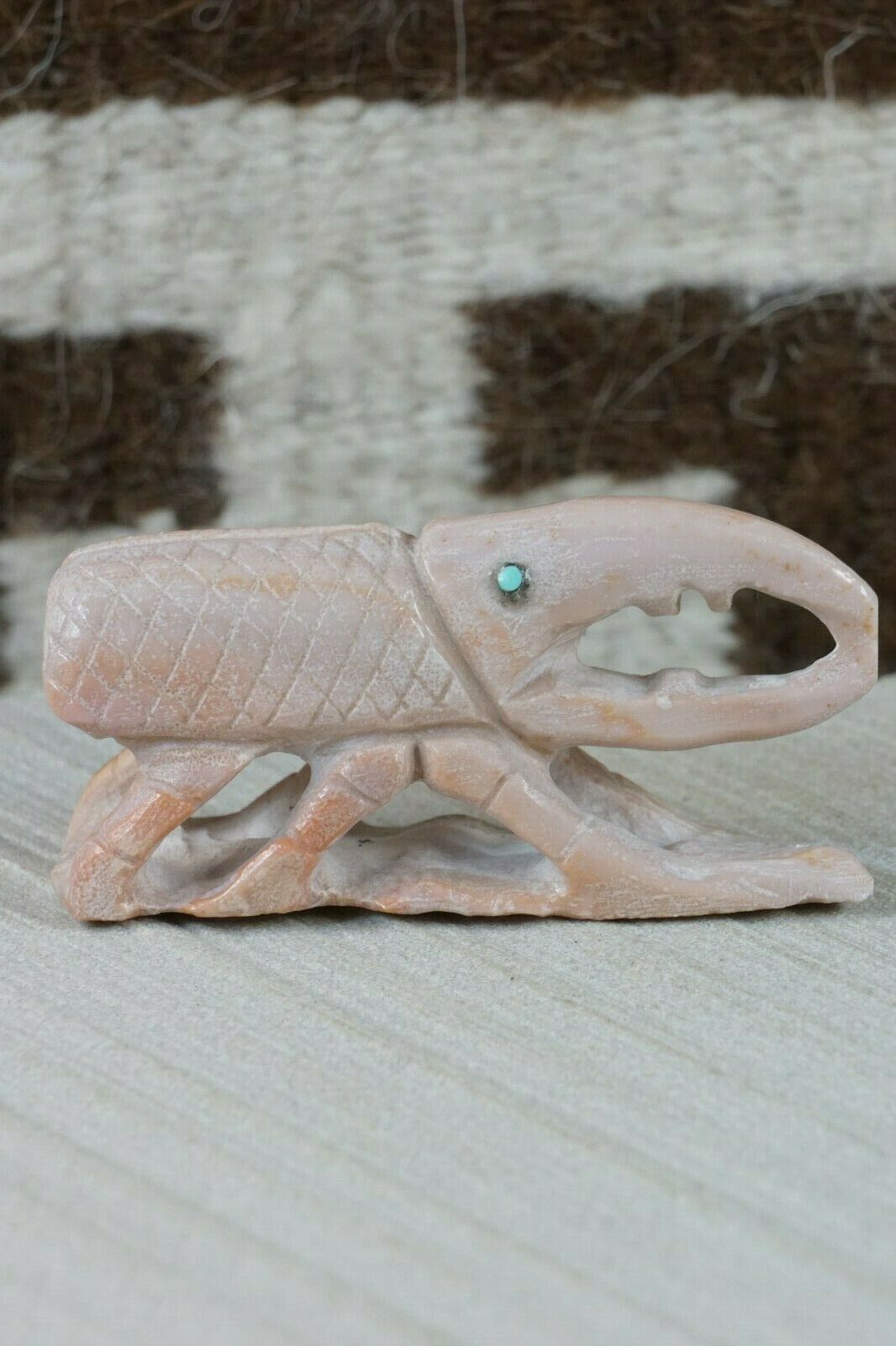 Beetle Zuni Fetish Carving - Derrick Kaamasee - High Lonesome Trading
