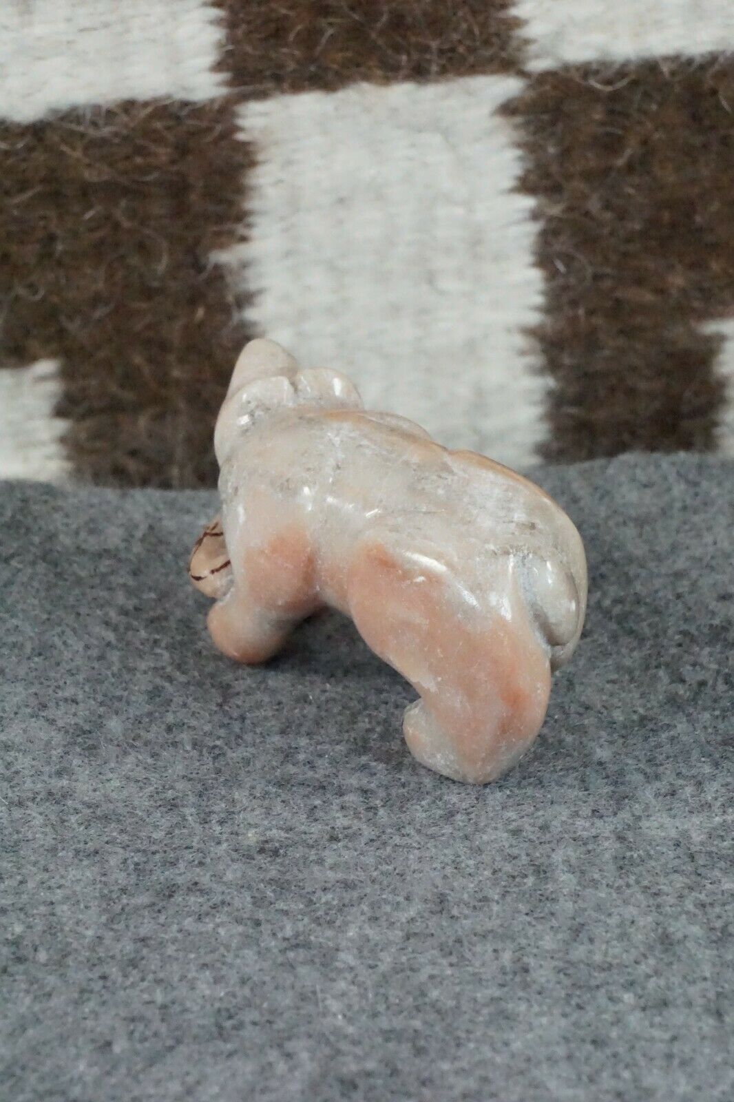 Bear Zuni Fetish Carving - Rick Kallestewa