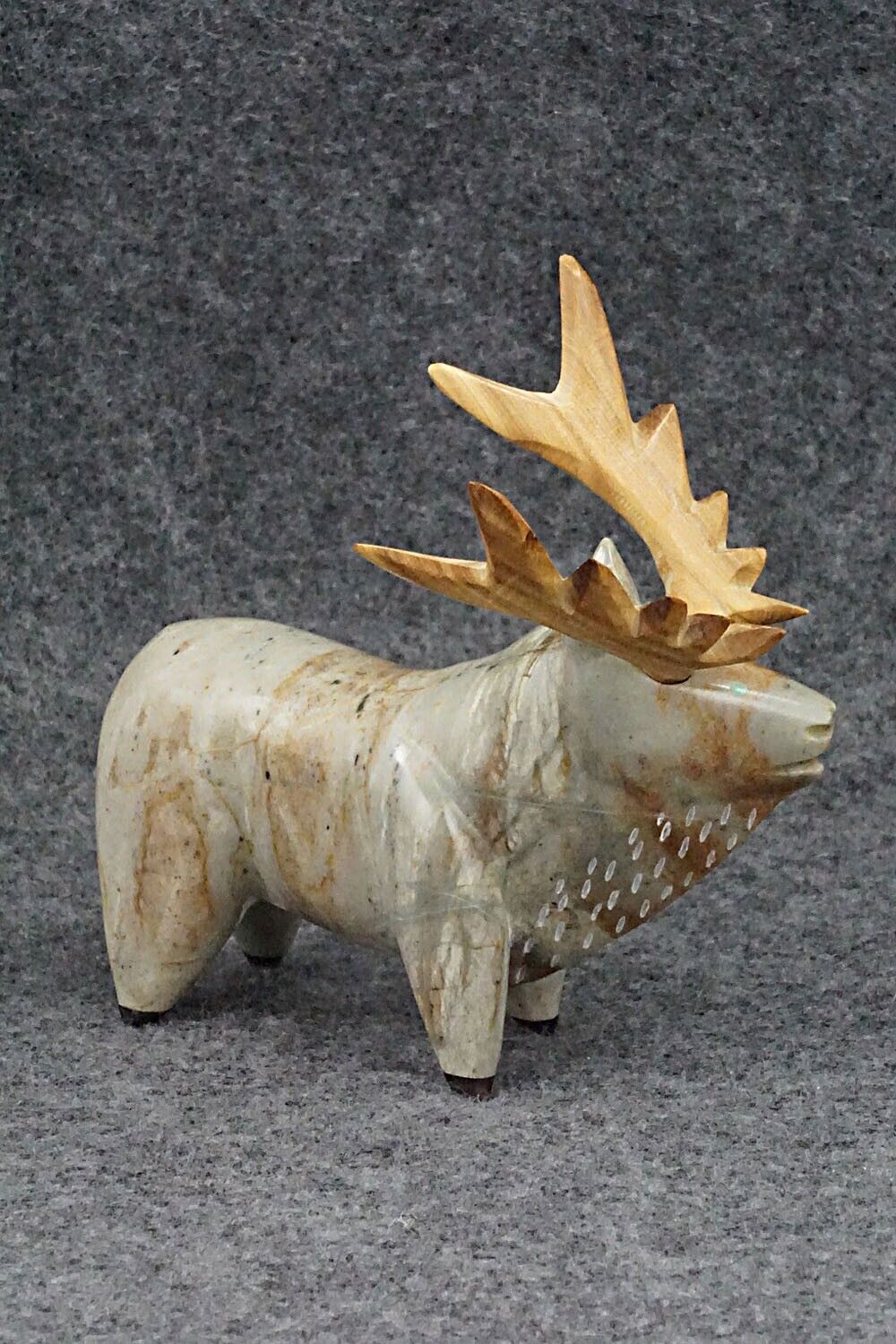 Elk Zuni Fetish Carving - Enrike Leekya