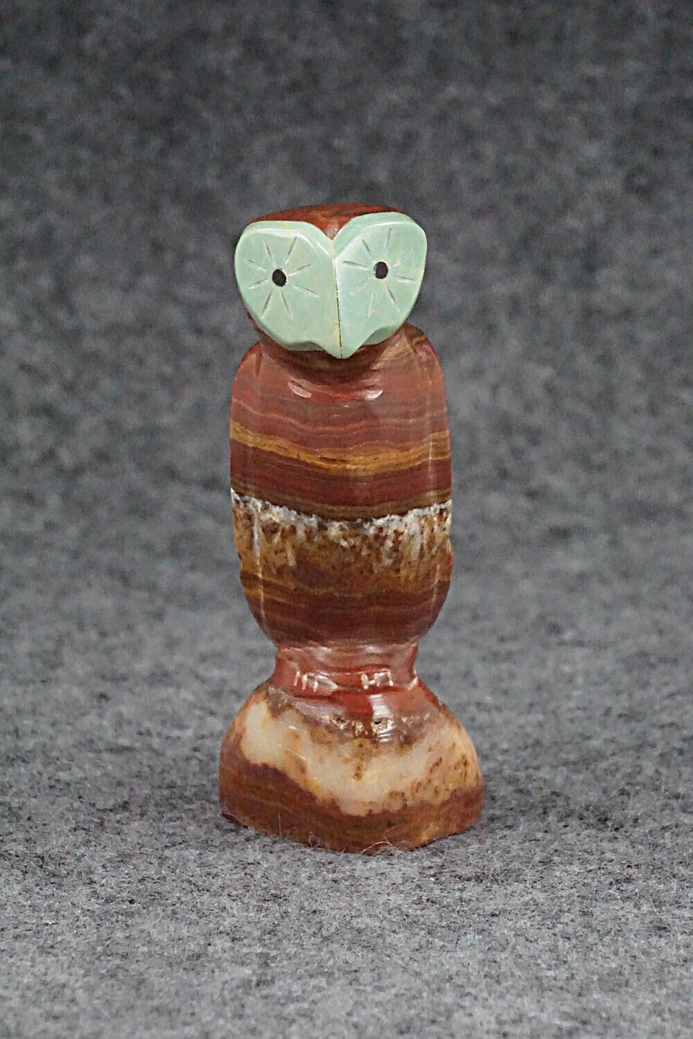 Owl Zuni Fetish Carving - Enrike Leekya