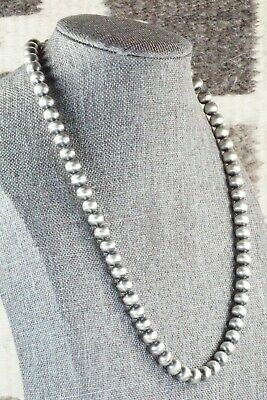 Navajo Pearl Necklace - Jan Mariano