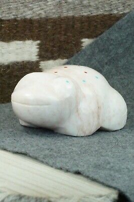 Frog Zuni Fetish Carving - Daphne Quam
