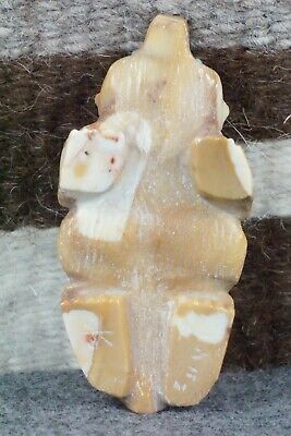 Badger Zuni Fetish Carving - Derrick Kaamasee