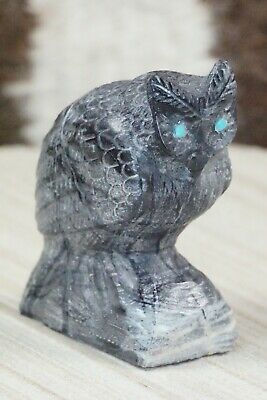 Owl Zuni Fetish Carving - Derrick Kaamasee