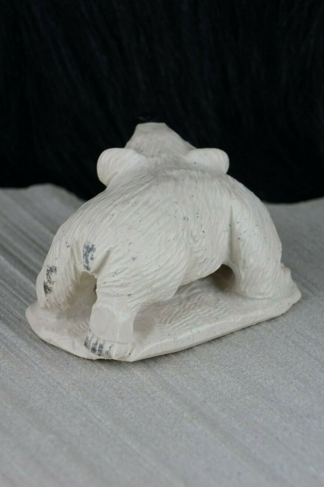 Bear Zuni Fetish Carving - Derrick Kaamasee - High Lonesome Trading