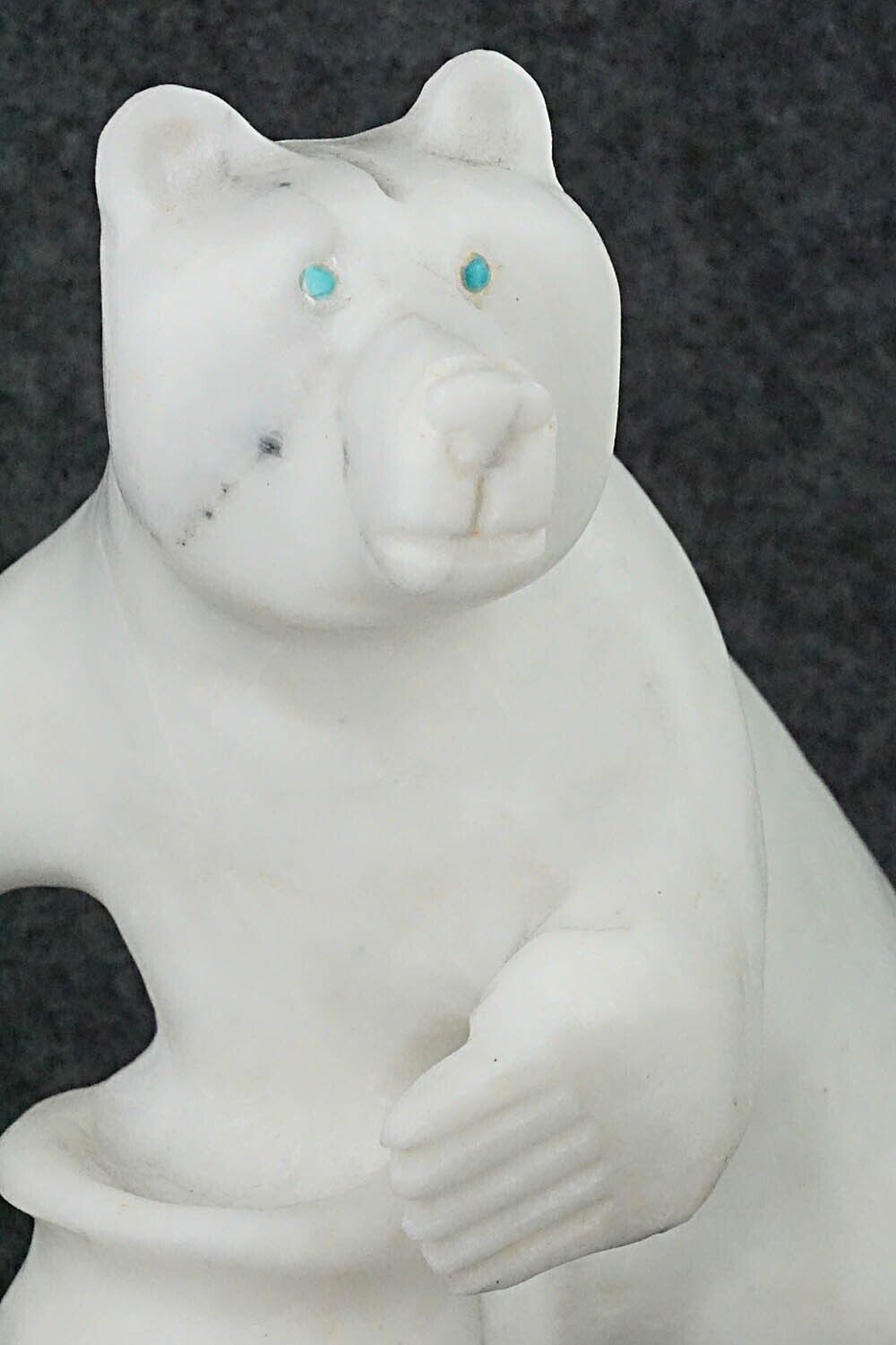 Bear Zuni Fetish Carving - Albert Eustace