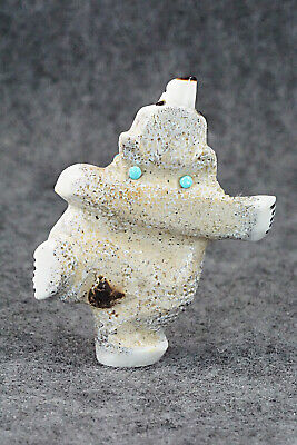 Bear Zuni Fetish Carving - Claudia Peina