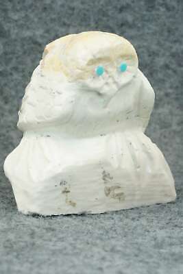 Owl Zuni Fetish Carving - Derrick Kaamasee