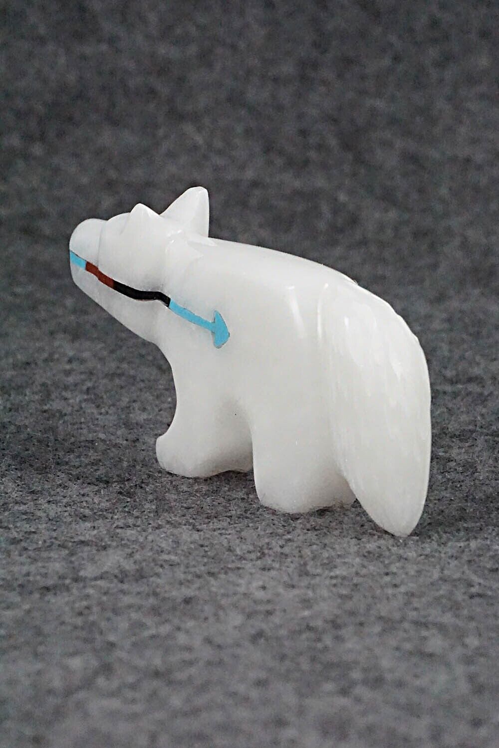 Wolf Zuni Fetish Carving - Rodney Laiwakete