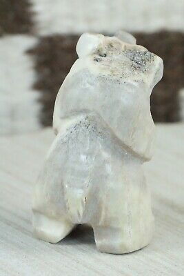 Bear Zuni Fetish Carving - Allison White