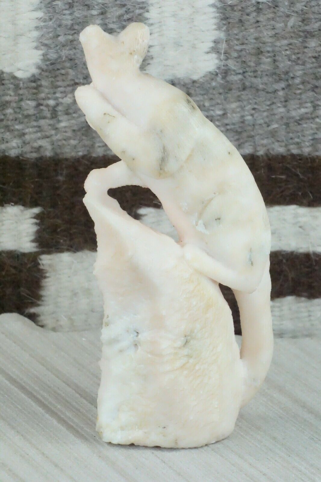 Mountain Lion Zuni Fetish Carving - Colin Weeka