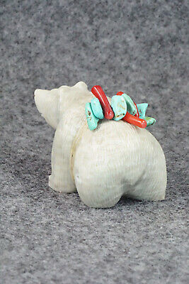Bear Zuni Fetish Carving - Paulette Quam