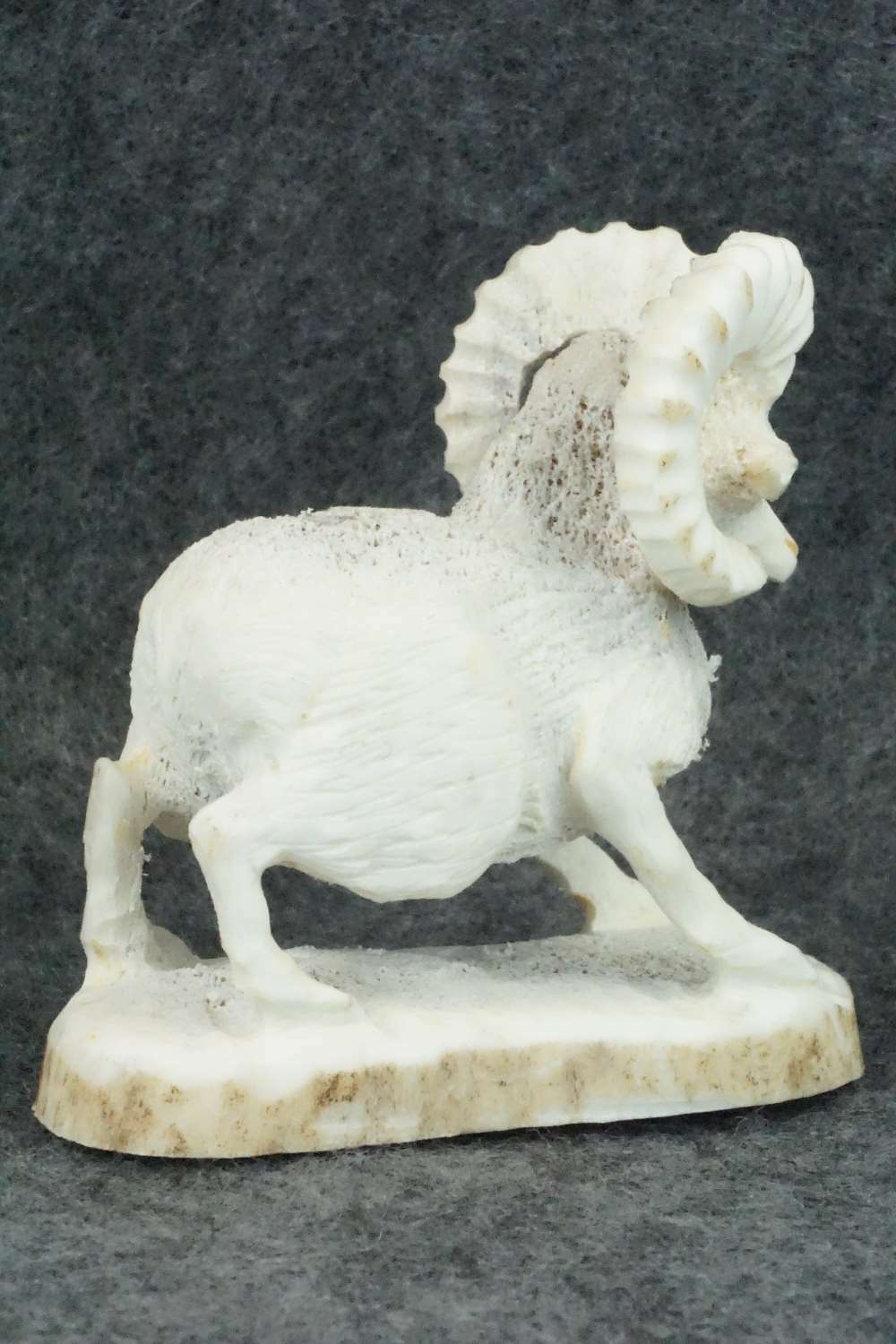 Ram Zuni Fetish Carving - Lewis Malie Jr.