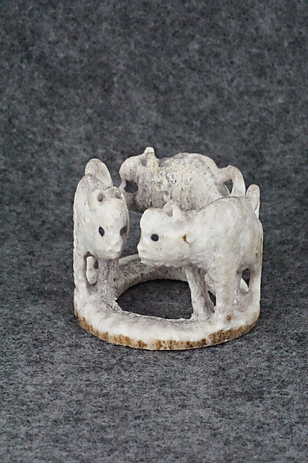 Buffalo Zuni Fetish Carving - Maxx Laate