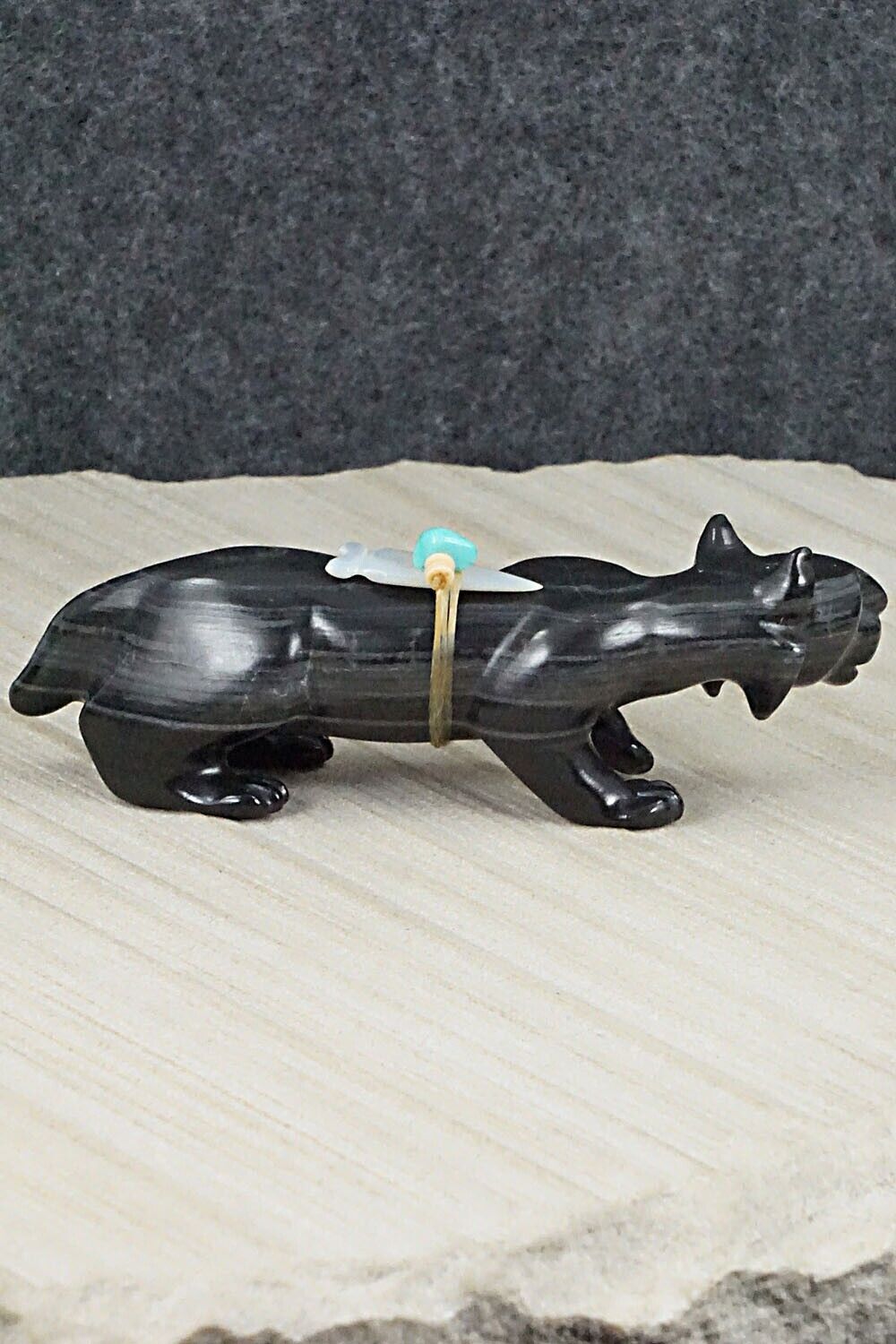 Bobcat Zuni Fetish Carving - Albert Eustace
