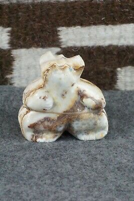Bear Zuni Fetish Carving - Ariane Quam
