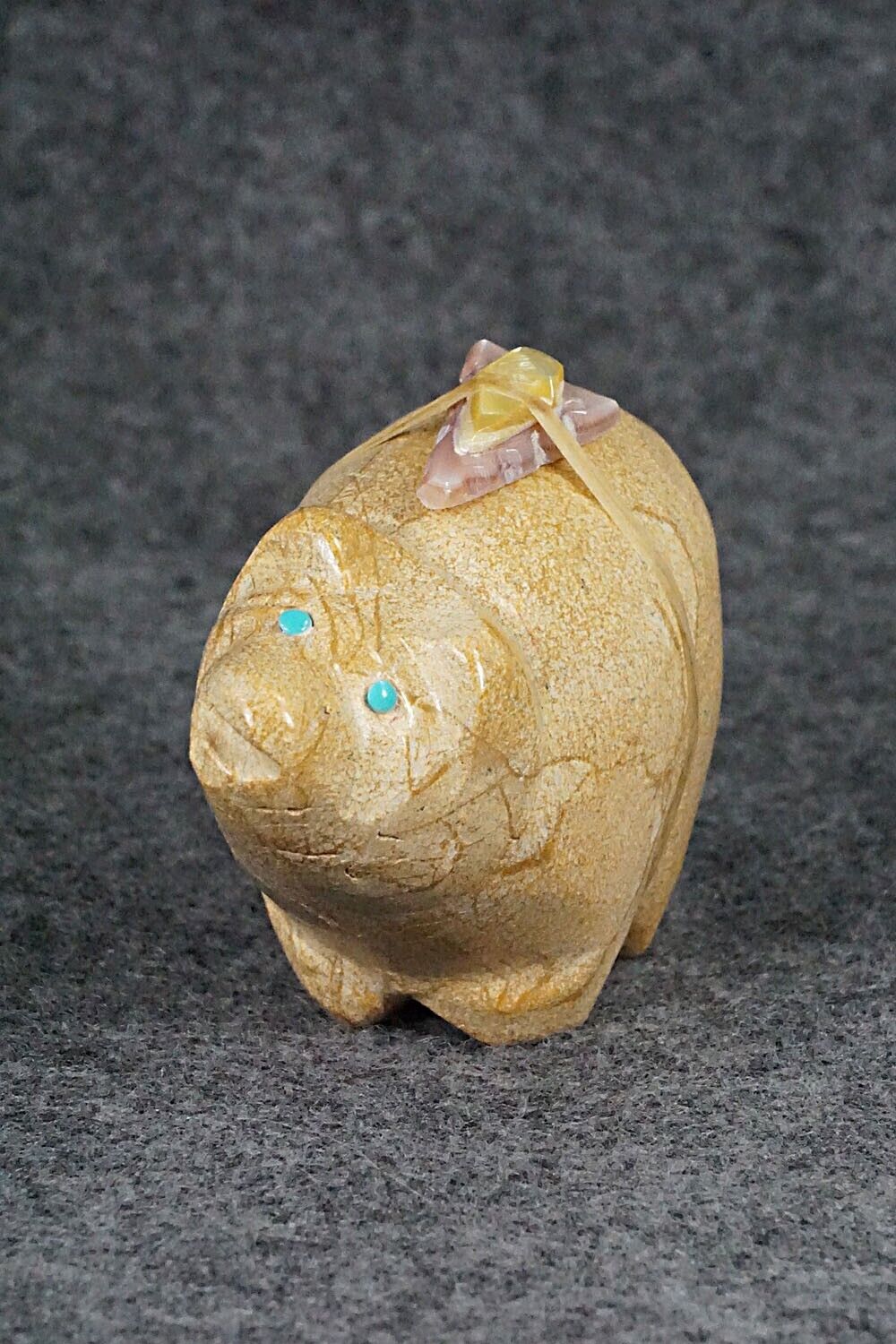 Bear Zuni Fetish Carving - Delvin Leekya