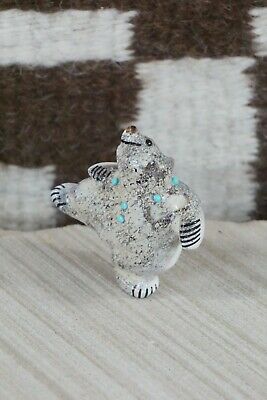 Bear Zuni Fetish Carving - Claudia Peina