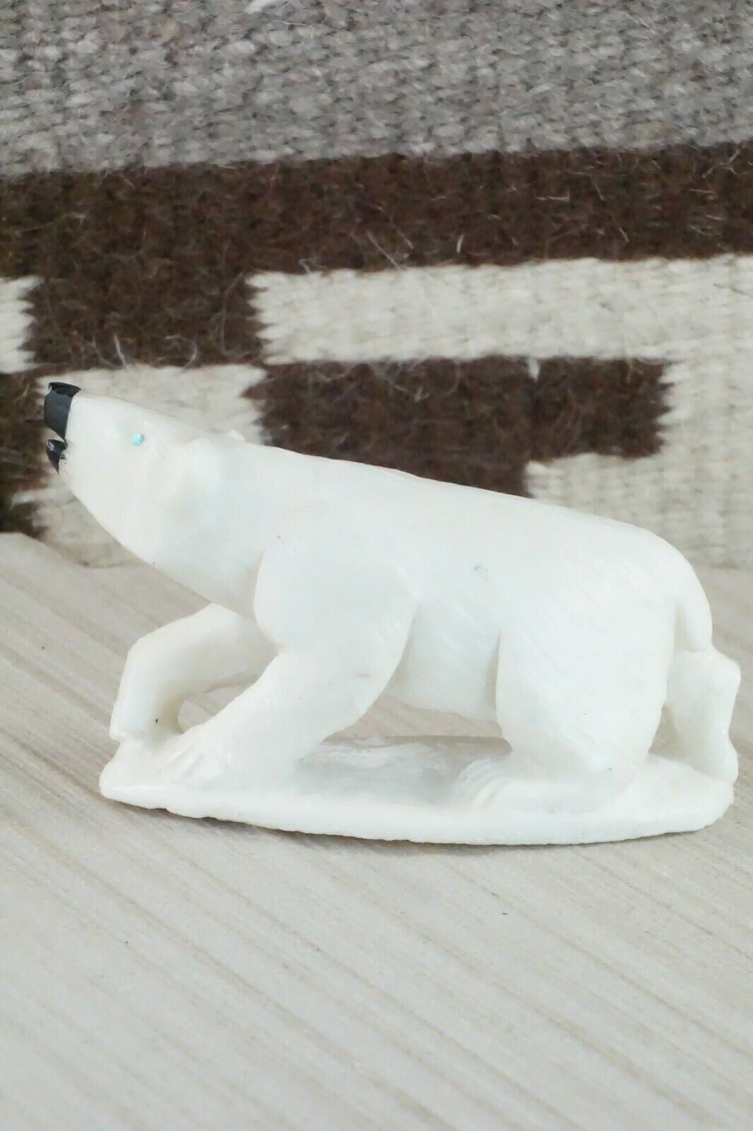 Polar Bear Zuni Fetish Carving - Derrick Kaamasee