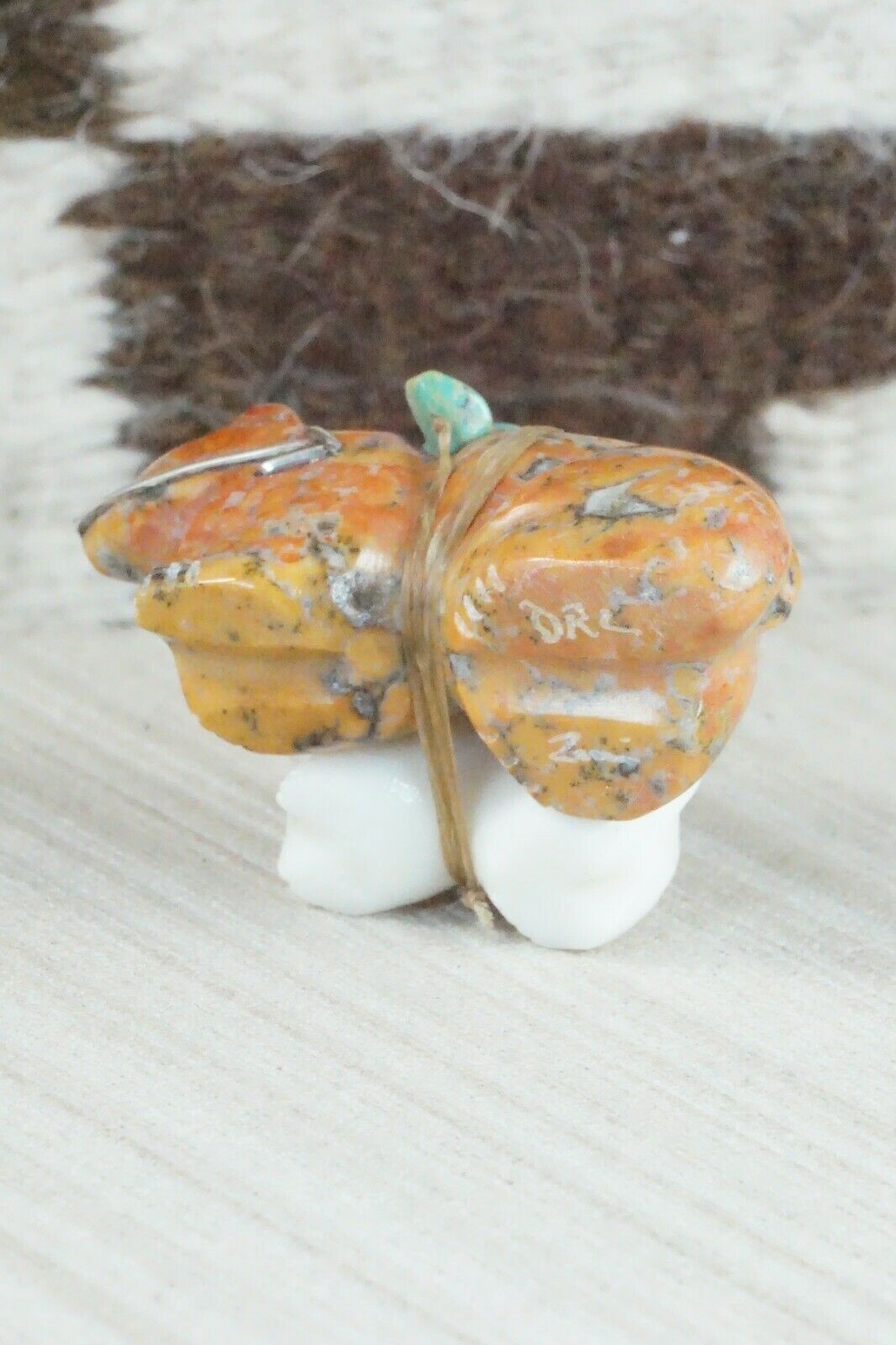 Bear Zuni Fetish Carving - Daisy Natewa - High Lonesome Trading