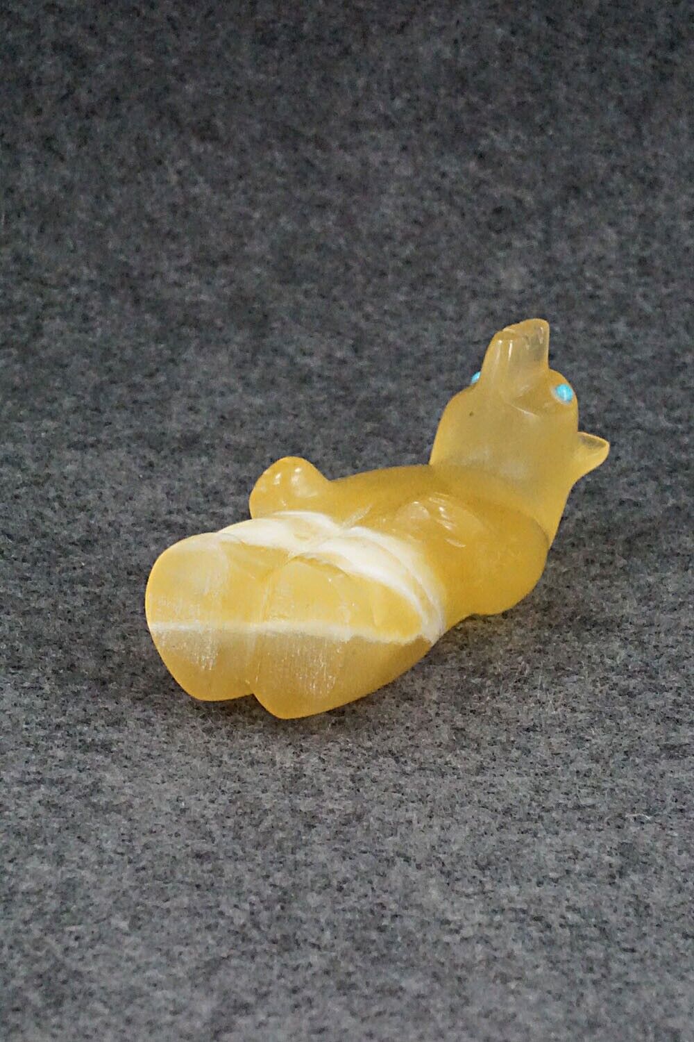 Bear Zuni Fetish Carving - Ronnie Lunasee
