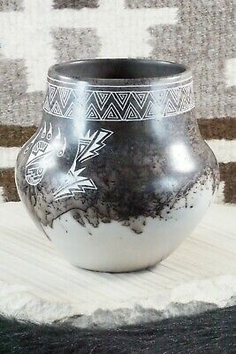 Acoma Pottery - Veronica Lewis
