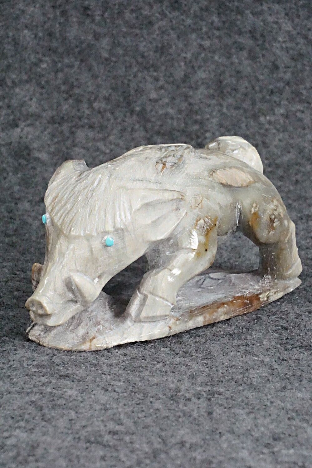 Hog Zuni Fetish - Derrick Kaamasee