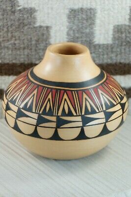 Hopi Pottery - Alta Yesslith