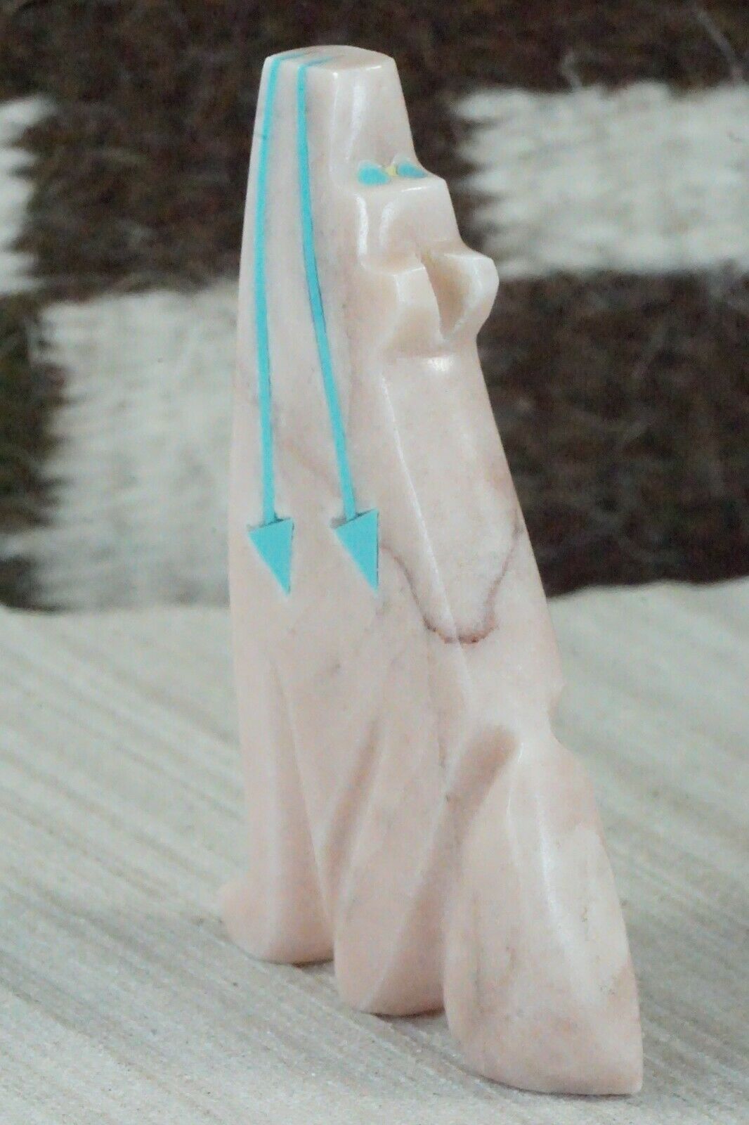 Wolf Zuni Fetish Carving - Bernard Laiwakete